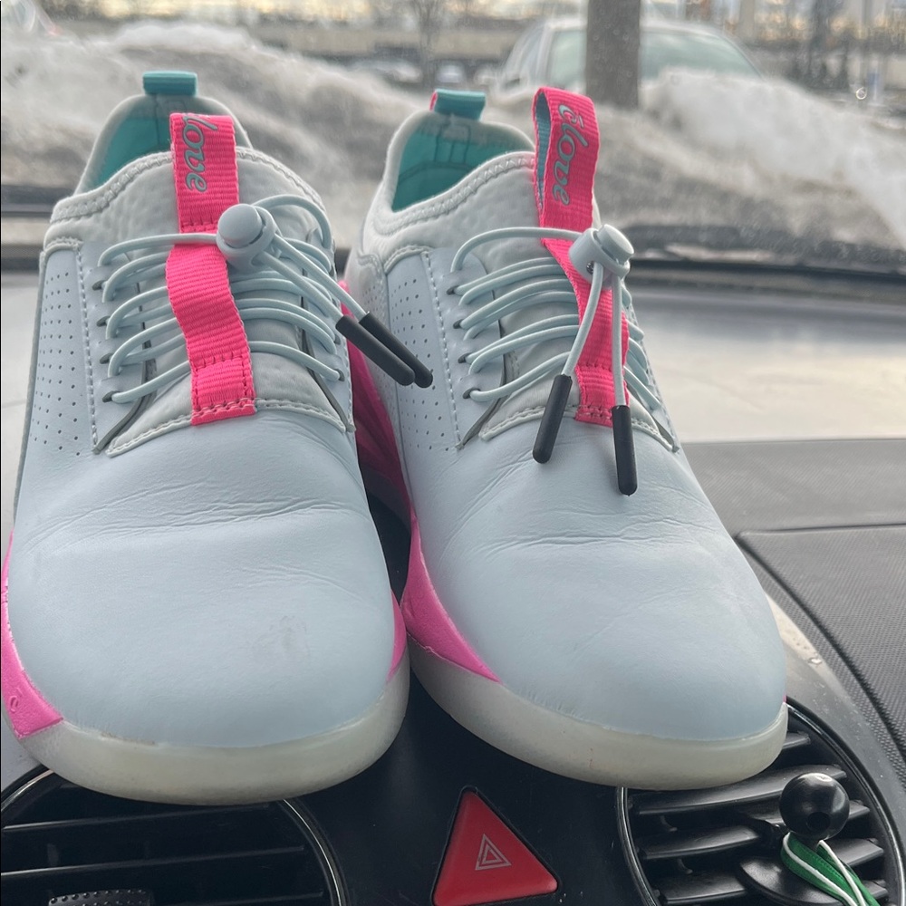 Stylish Women's Sneakers in White and Pink